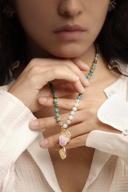 the Huatuo Stone Tiger's Eye Amethyst Sweater Chain Necklace, showing the layering of natural gemstones and the distinctive sweater chain design